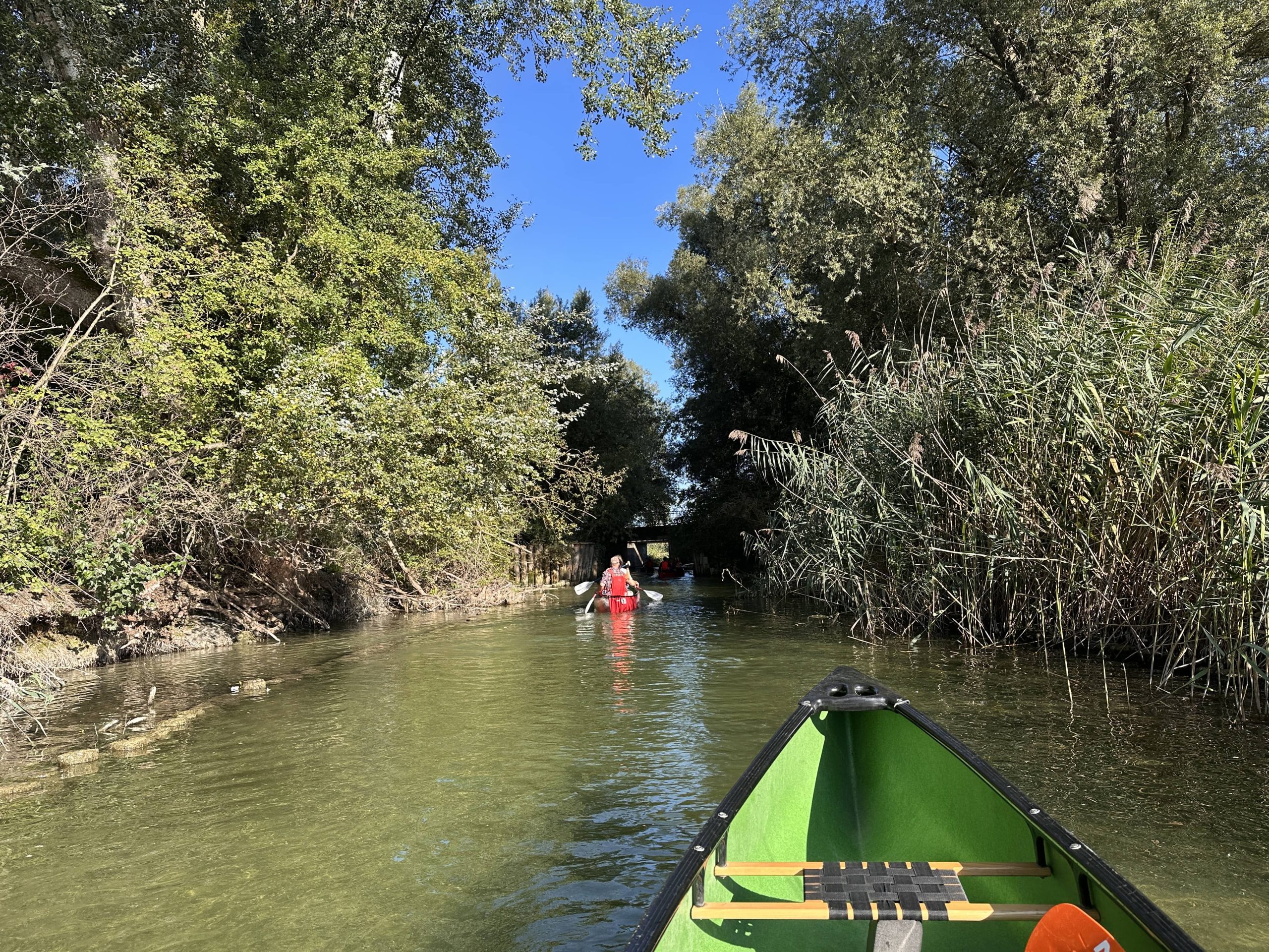 Gefuehrte Kanutour als Outdoor Teambuilding