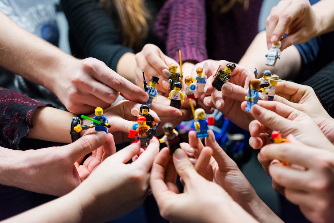Indoor Teambuilding für Erwachsene mit Lego Serious Play